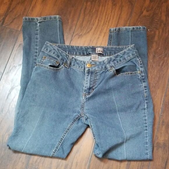 Beau Basic Jeans - Picture 1 of 6